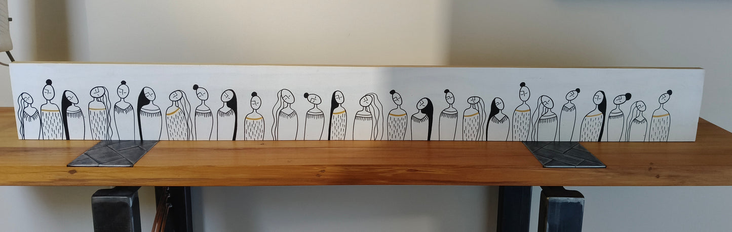 Wāhine on rakau - large